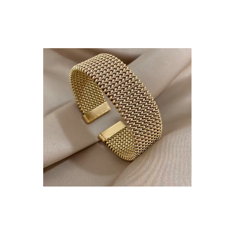 Pulsera de acero inoxidable bañada en oro de 18K – Elegante, resistente y moderna